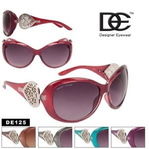 2 for $30 cute sunglasses comes with hard case